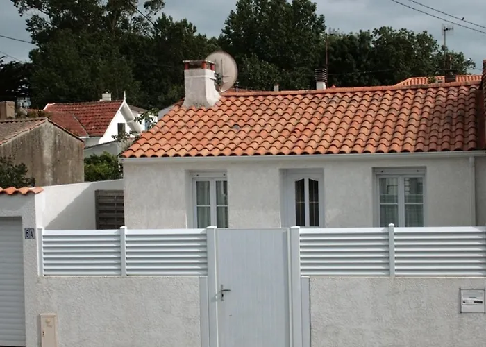 Casa vacanze Maison Rénovée, Proche Et Commerces, Parking, Jardin Privé - Fr-1-22-221 La Tranche-sur-Mer