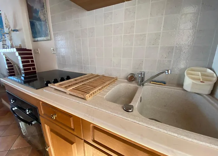 Maison Rénovée, Proche Et Commerces, Parking, Jardin Privé - Fr-1-22-221